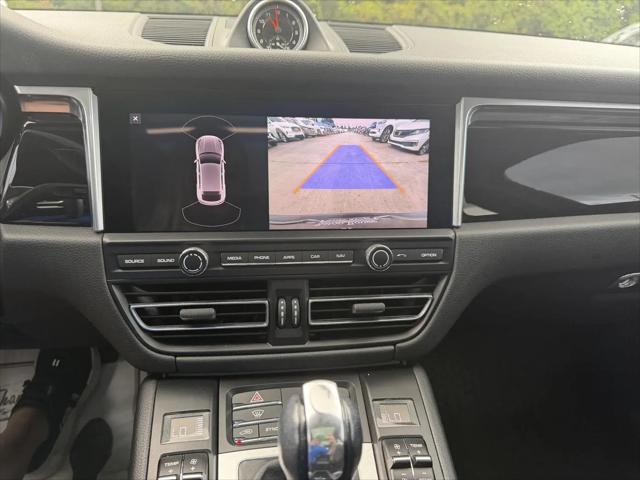 2020 Porsche Macan Macan