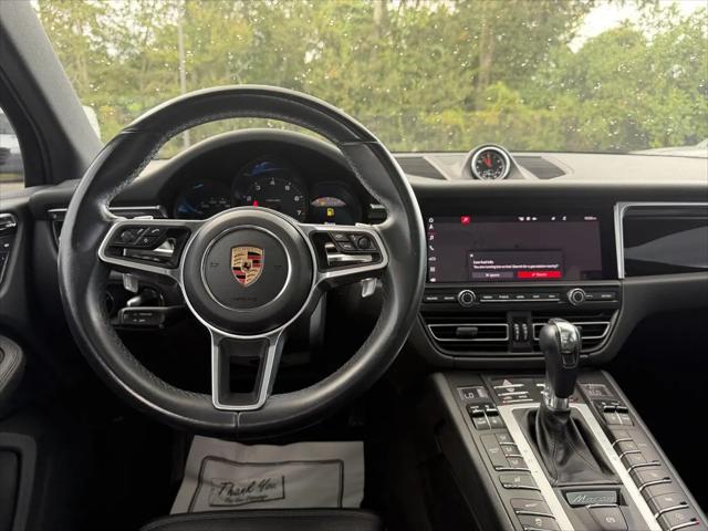 2020 Porsche Macan Macan