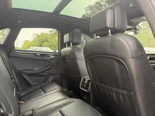 2020 Porsche Macan Macan