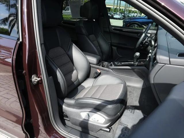 2025 Porsche Macan Macan