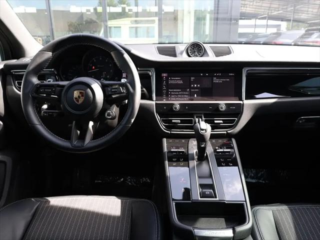 2025 Porsche Macan Macan