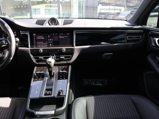 2025 Porsche Macan Macan