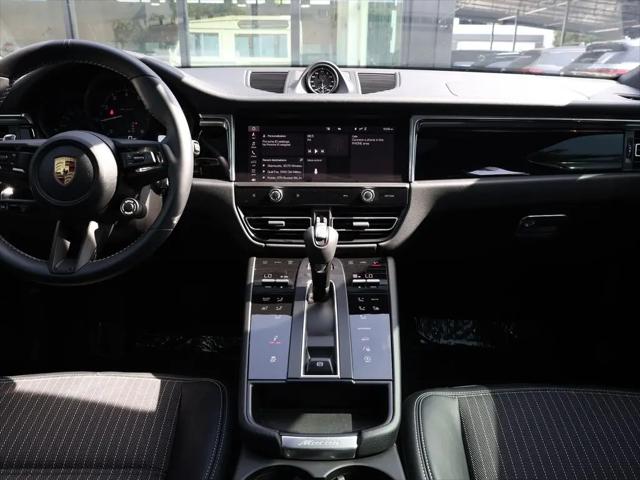 2025 Porsche Macan Macan