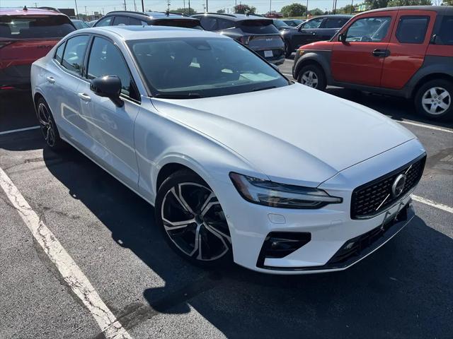 2024 Volvo S60 B5 Plus Dark Theme for sale in Toledo, OH