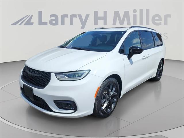 2023 Chrysler Pacifica Limited for sale in Tucson, AZ