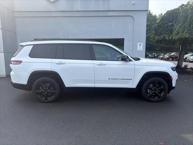 2023 Jeep Grand Cherokee L Altitude 4x4 2023 Jeep Grand Cherokee L Altitude 4x4