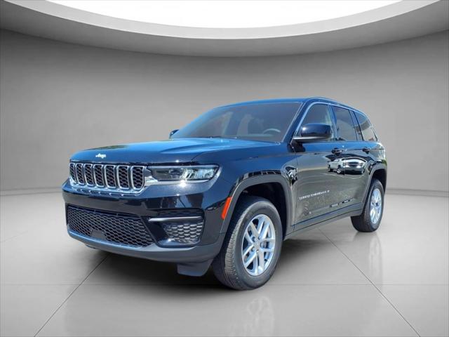 2026 Jeep Grand Cherokee GRAND CHEROKEE LAREDO X 4X4