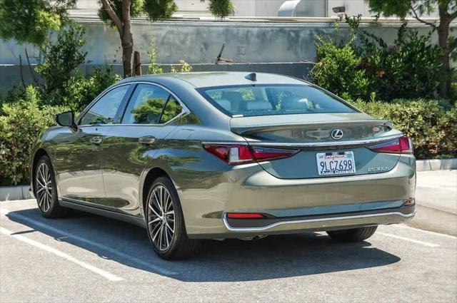 2024 Lexus ES 300h ES 300h