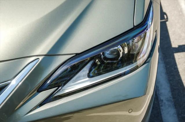 2024 Lexus ES 300h ES 300h
