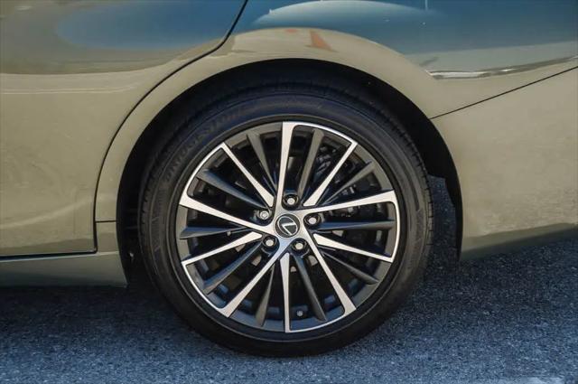 2024 Lexus ES 300h ES 300h