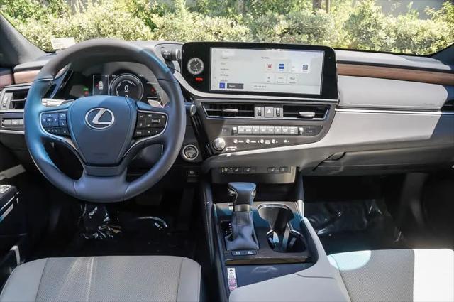 2024 Lexus ES 300h ES 300h