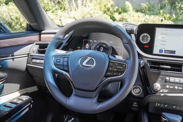 2024 Lexus ES 300h ES 300h