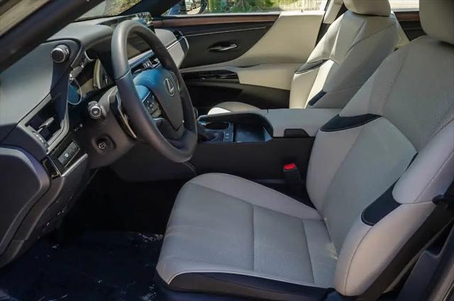 2024 Lexus ES 300h ES 300h