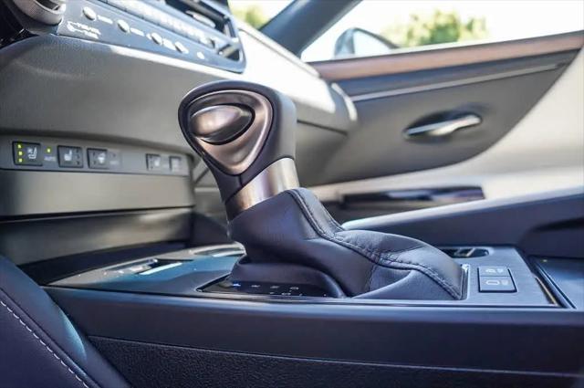 2024 Lexus ES 300h ES 300h