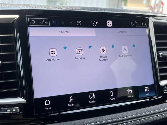 2027 Chrysler Pacifica Select