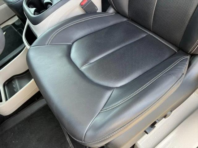 2023 Chrysler Pacifica Touring L AWD
