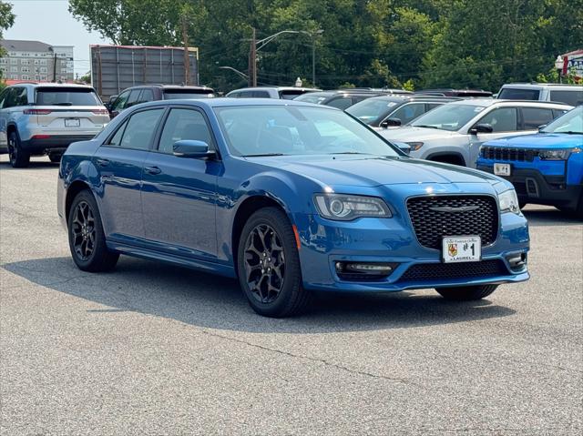 2023 Chrysler 300 Touring L AWD