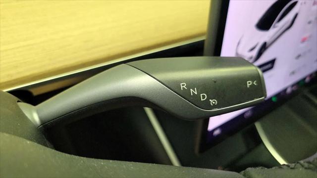 2020 Tesla Model 3 Standard Range Rear-Wheel Drive