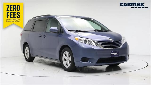 2017 Toyota Sienna LE 8 Passenger for sale in Glencoe, IL