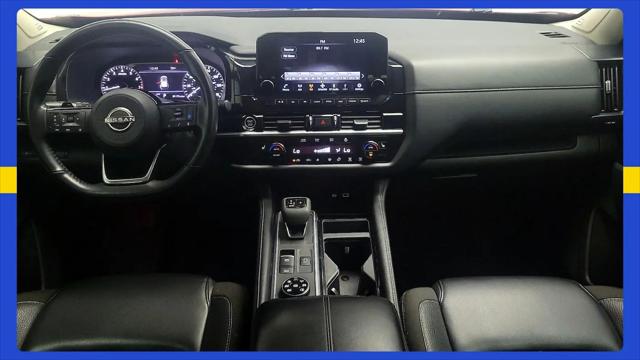 2023 Nissan Pathfinder SL 4WD
