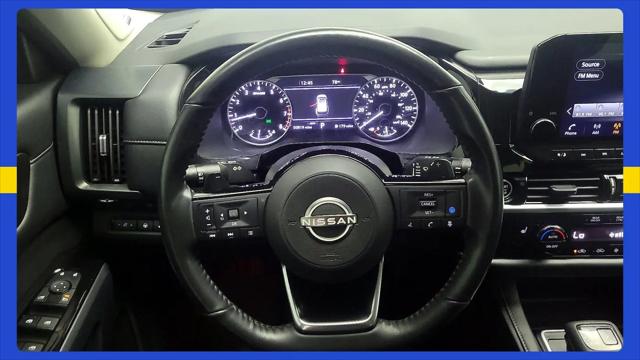 2023 Nissan Pathfinder SL 4WD