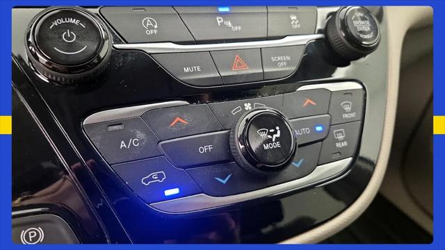 2020 Chrysler Pacifica Touring L