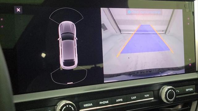 2021 Porsche Macan Macan