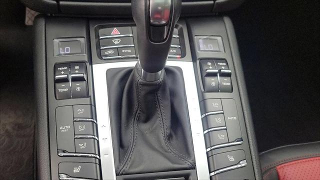 2021 Porsche Macan Macan