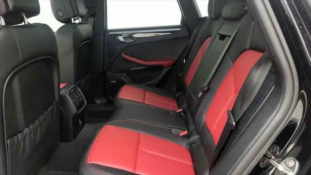 2021 Porsche Macan Macan
