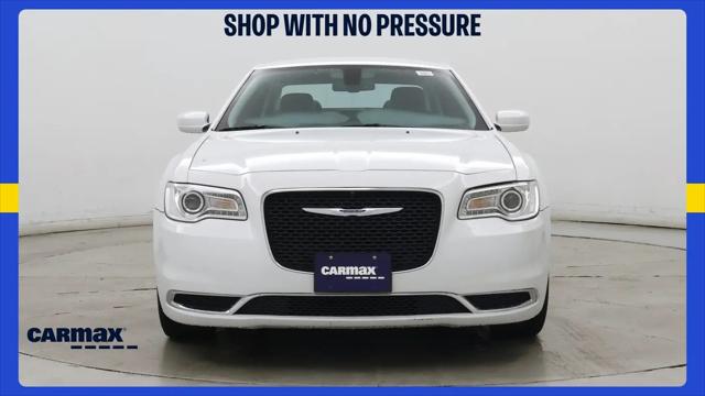 2019 Chrysler 300 Touring L