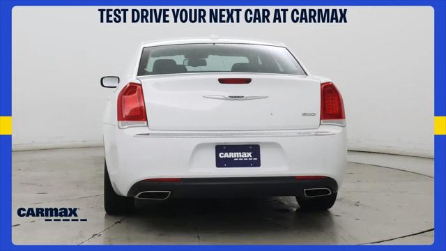 2019 Chrysler 300 Touring L