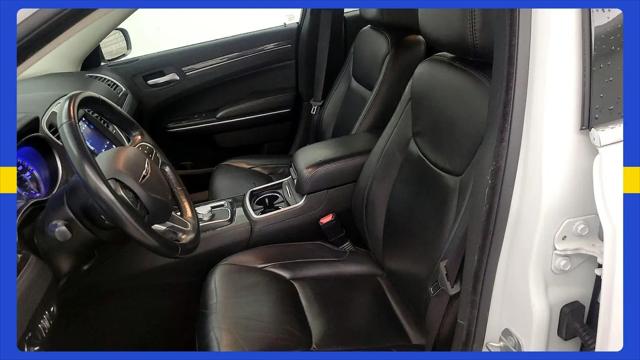 2019 Chrysler 300 Touring L