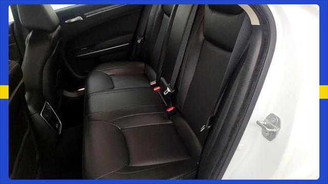 2019 Chrysler 300 Touring L