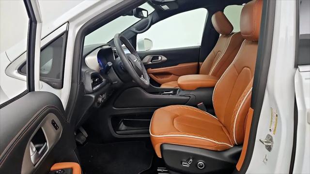 2024 Chrysler Pacifica Pinnacle AWD