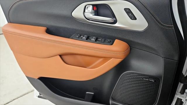 2024 Chrysler Pacifica Pinnacle AWD