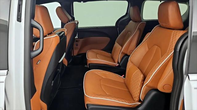 2024 Chrysler Pacifica Pinnacle AWD