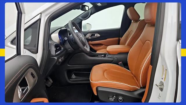 2024 Chrysler Pacifica Pinnacle AWD
