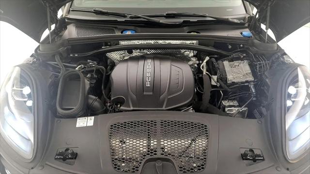 2021 Porsche Macan Macan