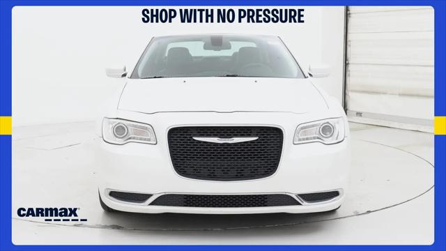 2016 Chrysler 300 Limited