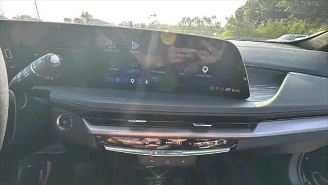 2025 Cadillac XT4 AWD Premium Luxury