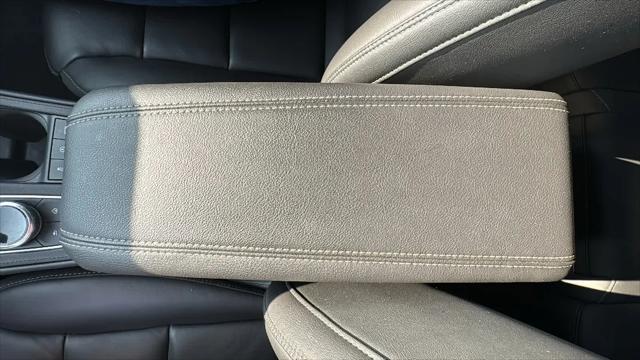 2025 Cadillac XT4 AWD Premium Luxury