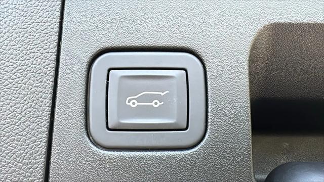 2025 Cadillac XT4 AWD Premium Luxury