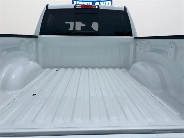 2026 Ram 1500 Express Crew Cab 4x4 57 Box