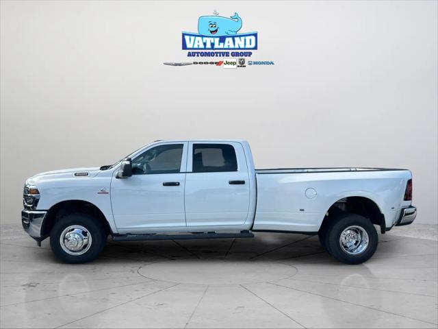 2026 Ram 3500 Tradesman Crew Cab 4x4 8 Box