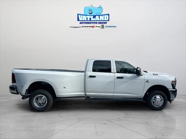2026 Ram 3500 Tradesman Crew Cab 4x4 8 Box