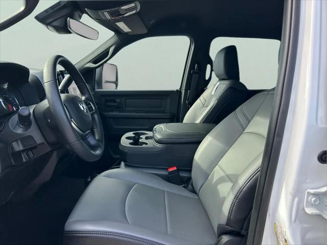 2026 Ram 3500 Tradesman Crew Cab 4x4 8 Box
