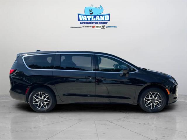 2027 Chrysler Pacifica Limited AWD