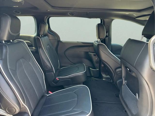 2027 Chrysler Pacifica Limited AWD