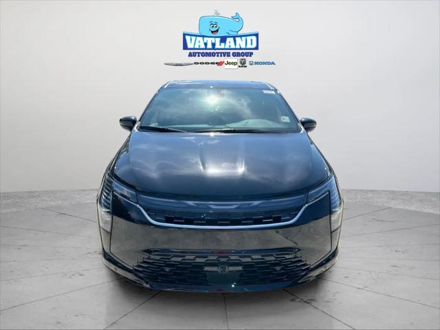 2027 Chrysler Pacifica Limited AWD