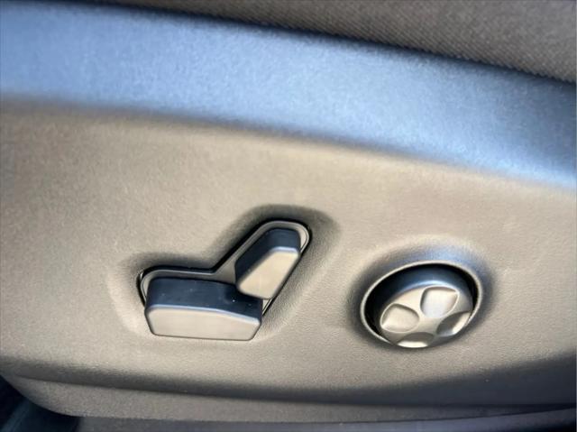 2027 Chrysler Pacifica Limited AWD